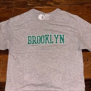 S, brooklyn t-shirt cropped, green and white words, grey